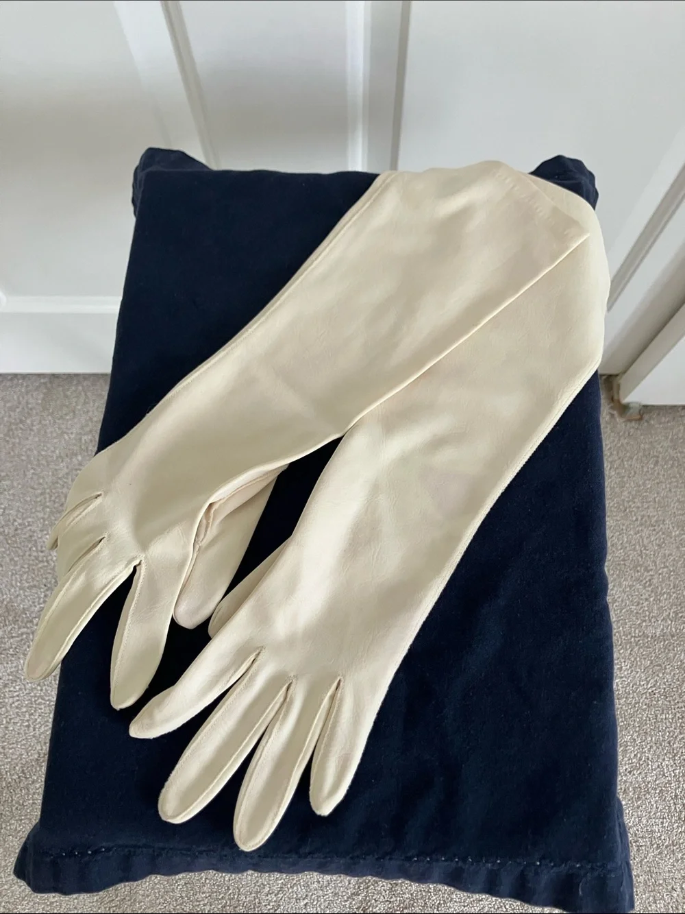 Women's Long Cream Leather Gloves